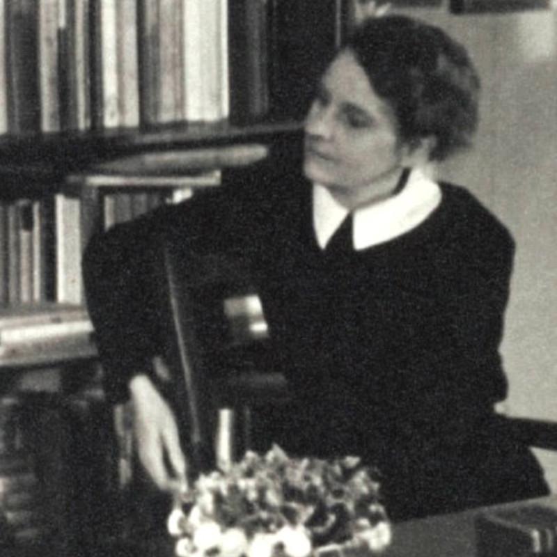 Silvia Beach (nel 1920).