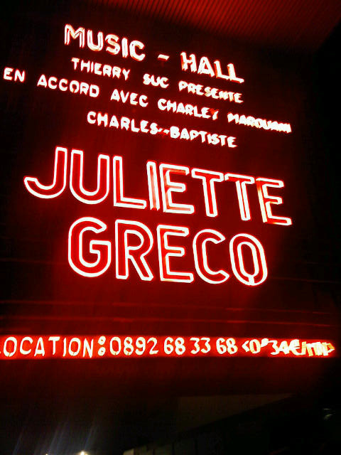 La facciata dell'Olympia di Parigi che annunciava il concerto di Juliette Greco, nel 2014.