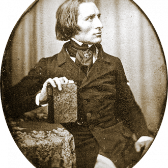 La prima foto rimastaci di Franz Liszt (1843, del fotografo tedesco Herman Biow; fonte: en.wikipedia.org). 